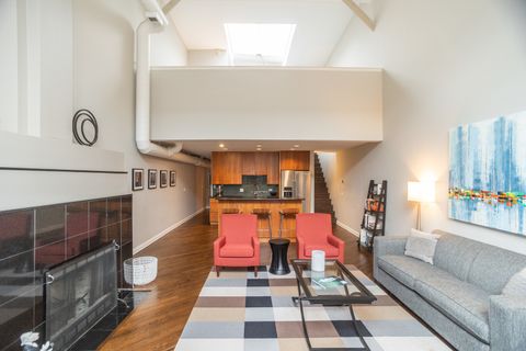 Tiny photo for 1130 W Cornelia Avenue #D, Chicago, IL 60657 (MLS # 12529575)