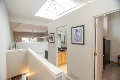 Tiny photo for 1130 W Cornelia Avenue #D, Chicago, IL 60657 (MLS # 12529575)