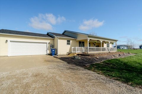 Tiny photo for 1388 E 2950 North Road, Mansfield, IL 61854 (MLS # 12610578)