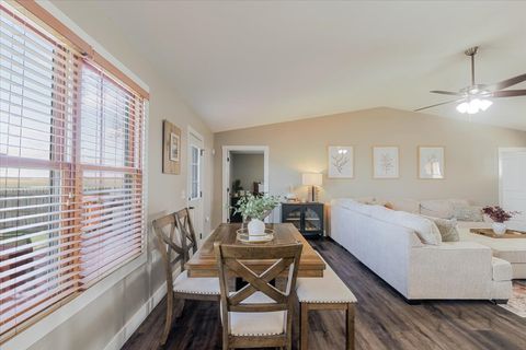 Tiny photo for 1388 E 2950 North Road, Mansfield, IL 61854 (MLS # 12610578)