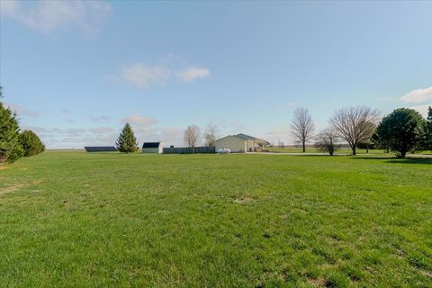 Tiny photo for 1388 E 2950 North Road, Mansfield, IL 61854 (MLS # 12610578)