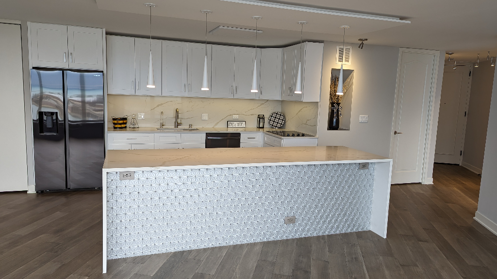 505 N Lake Shore Drive APT1006