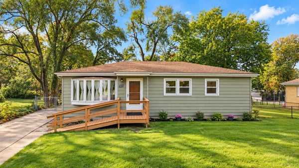 5883 NEWPORT AVE, PORTAGE, IN 46368 - Image 0fa7ec7e0cb1bd860f7c845e5a6f032e/1305103311