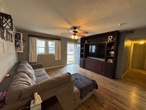 Tiny photo for 450 E 7th Street Court E, Milan, IL 61264 (MLS # 12591283)