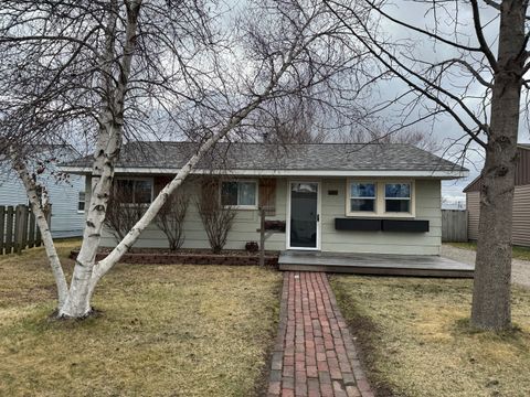 Photo of 450 E 7th Street Court E, Milan, IL 61264 (MLS # 12591283)