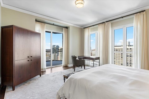 Tiny photo for 11 E Walton Street #3202, Chicago, IL 60611 (MLS # 12784202)