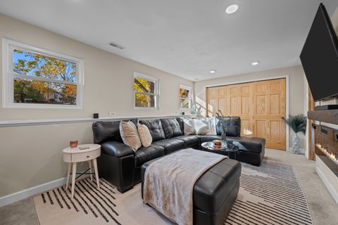 Tiny photo for Naperville, IL 60565 (MLS # 12508858)