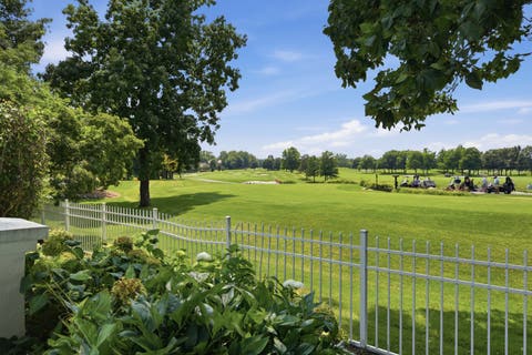 Tiny photo for 4202 Royal Fox Drive, St. Charles, IL 60174 (MLS # 12737039)