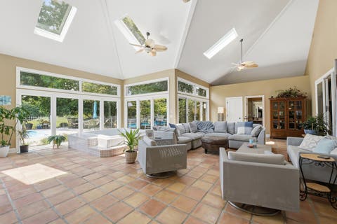 Tiny photo for 4202 Royal Fox Drive, St. Charles, IL 60174 (MLS # 12737039)