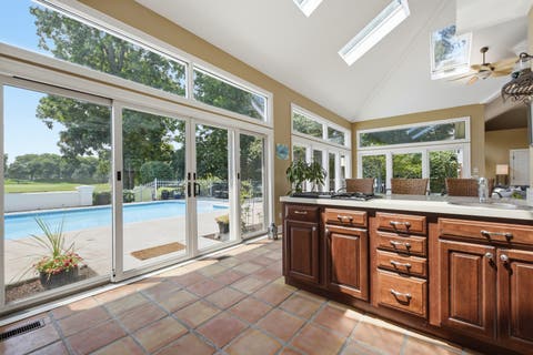 Tiny photo for 4202 Royal Fox Drive, St. Charles, IL 60174 (MLS # 12737039)