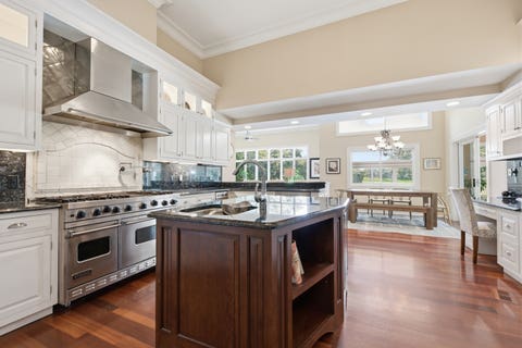 Tiny photo for 4202 Royal Fox Drive, St. Charles, IL 60174 (MLS # 12737039)