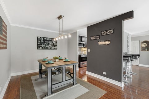 Tiny photo for 1605 E Central Road #304A, Arlington Heights, IL 60005 (MLS # 12709442)