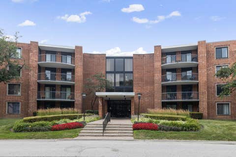 Photo of 1605 E Central Road #304A, Arlington Heights, IL 60005 (MLS # 12709442)