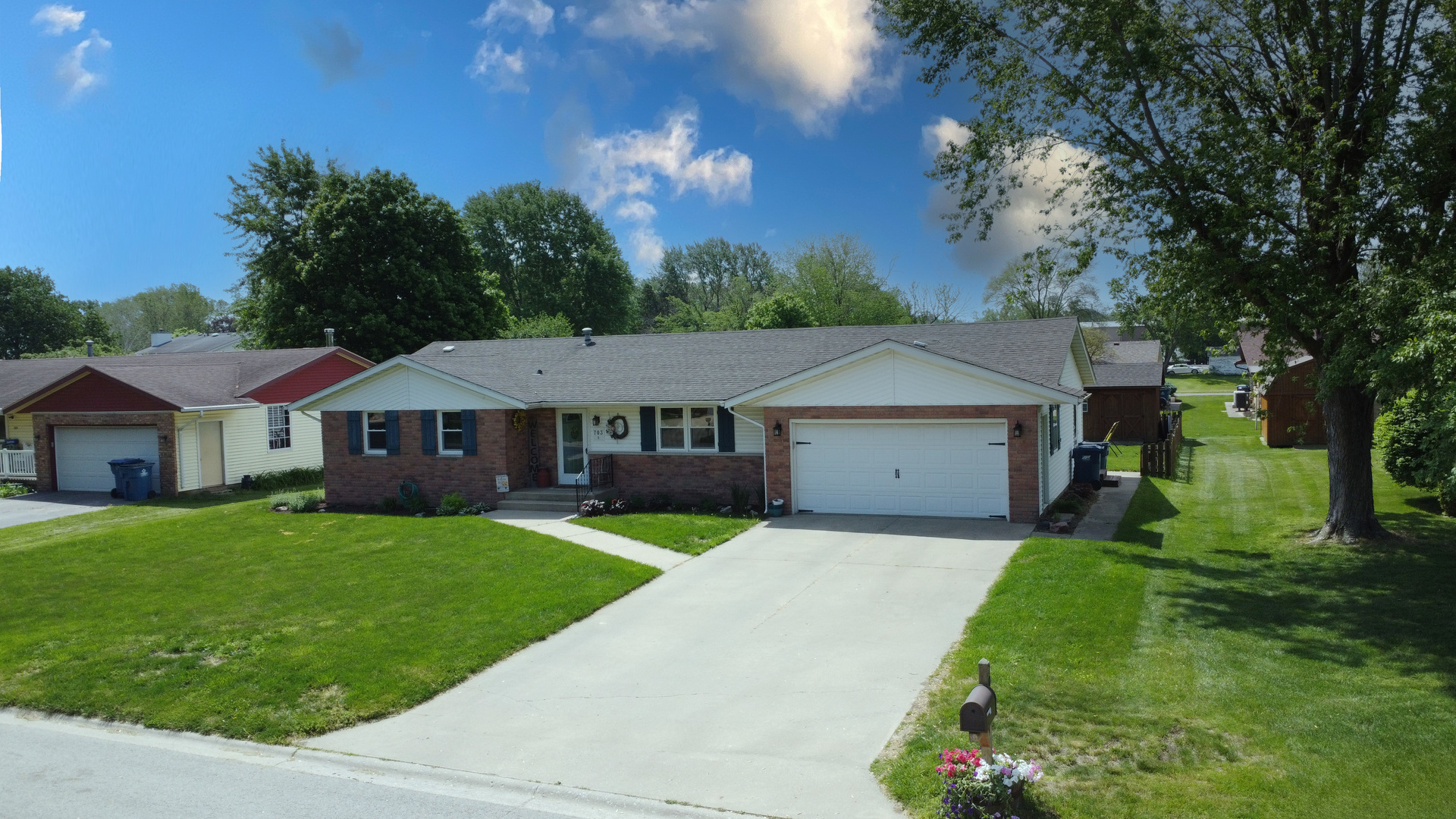 703 E Rosewood Street