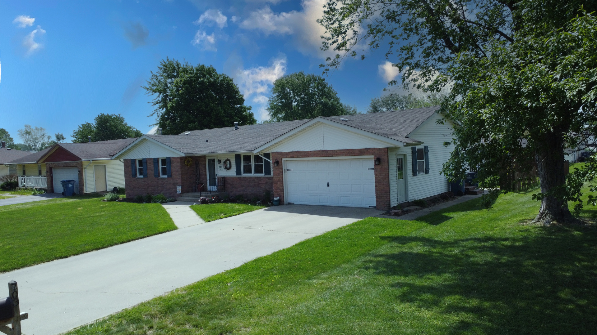 703 E Rosewood Street