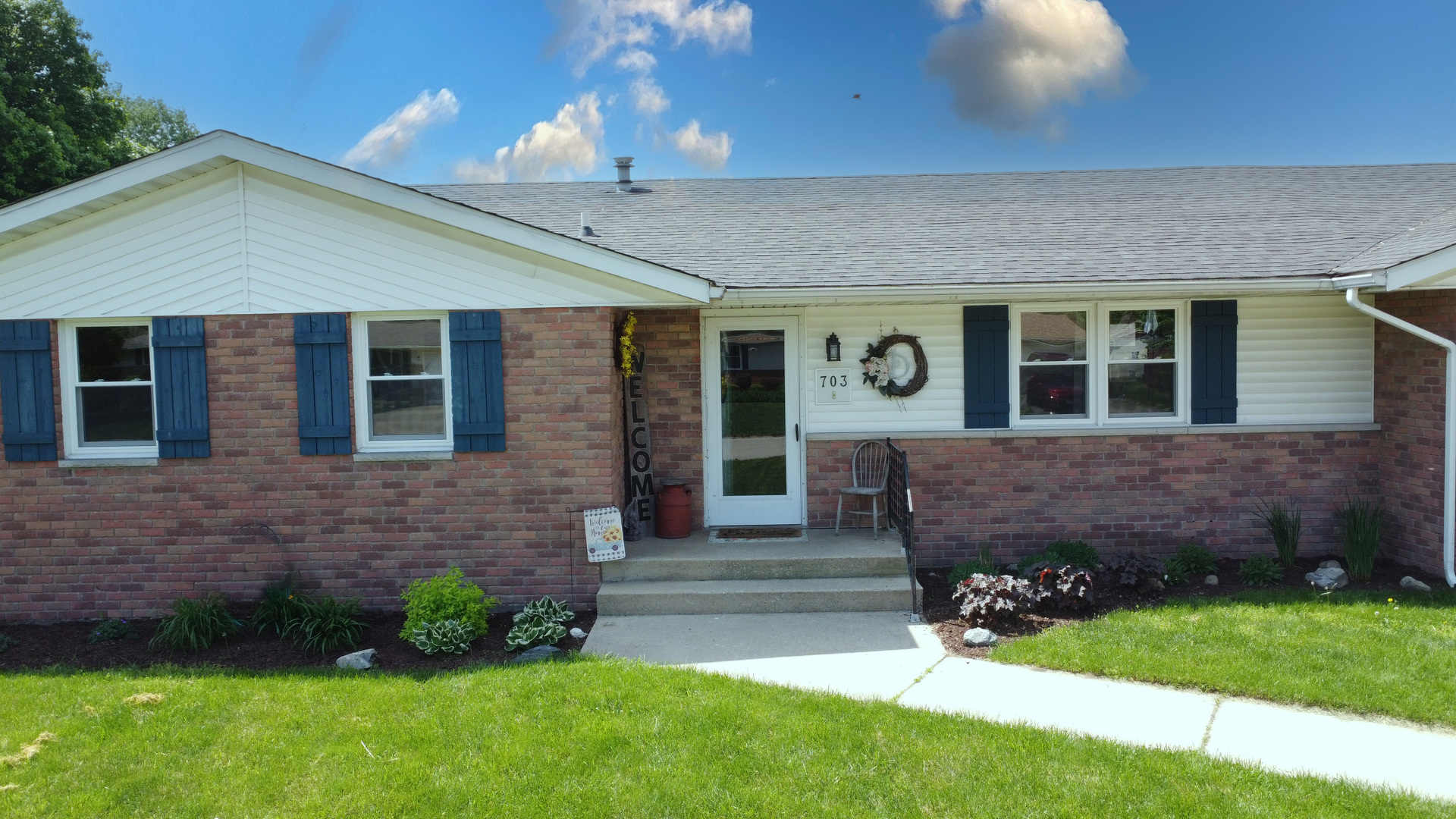 703 E Rosewood Street