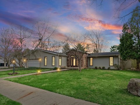 Tiny photo for 205 E SHERWIN Circle, Urbana, IL 61802 (MLS # 12602071)