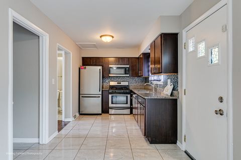 Tiny photo for 2092 Euclid Court, Richton Park, IL 60471 (MLS # 12542040)