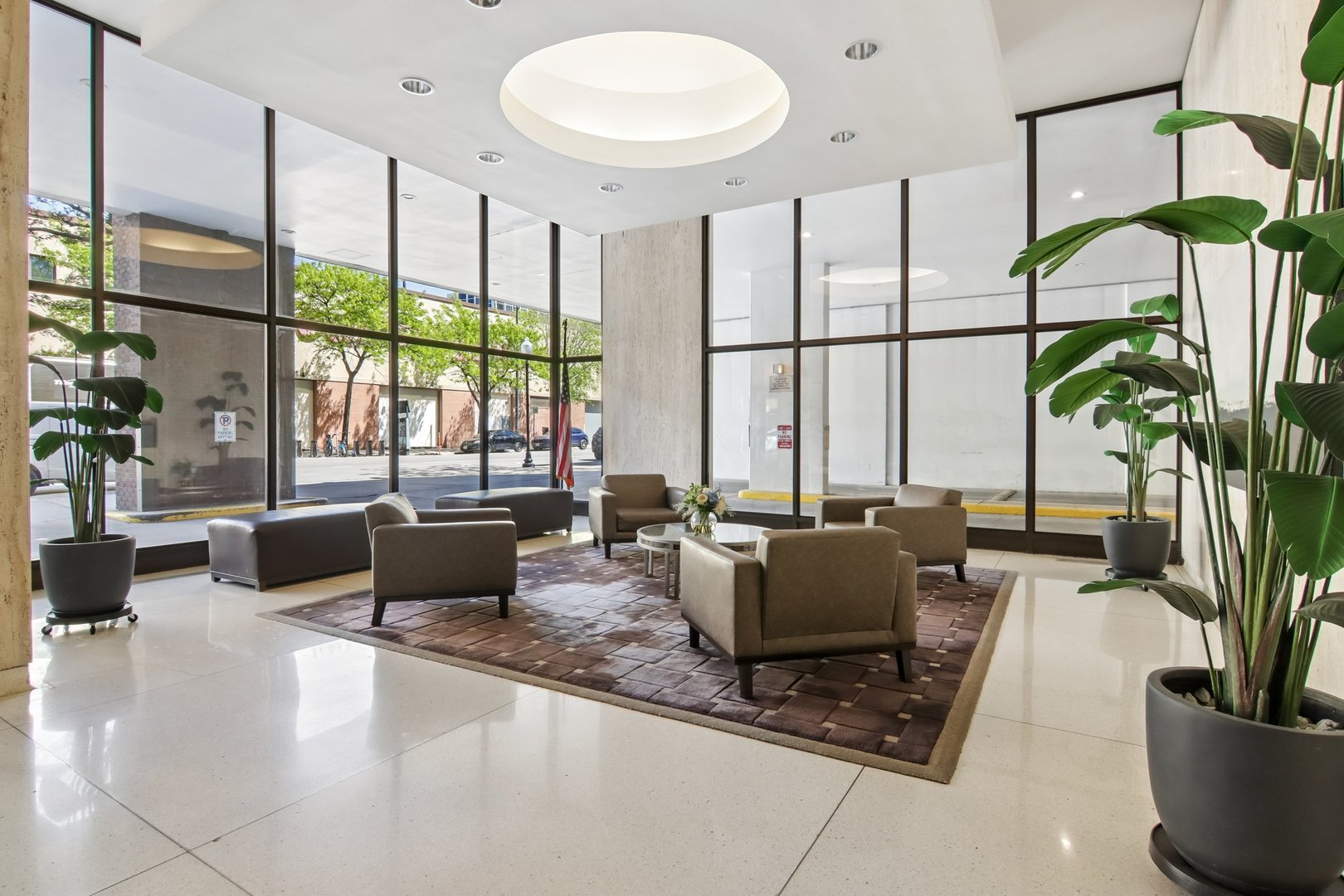 1636 N Wells Street 1709