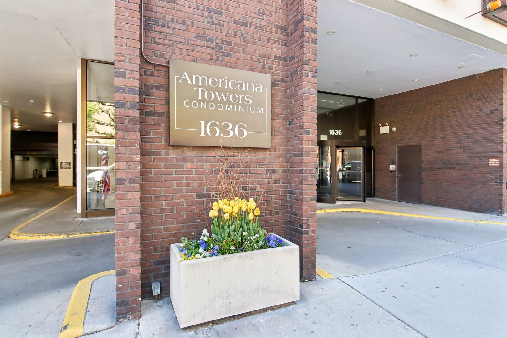 1636 N Wells Street 1709