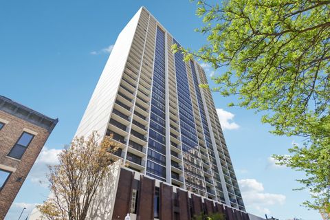 Photo of 1636 N Wells Street #1709, Chicago, IL 60614 (MLS # 12645375)