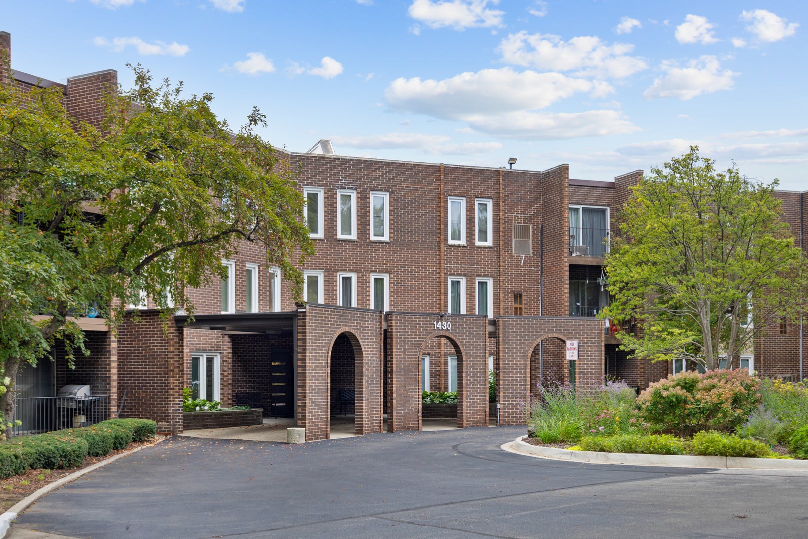 1430 Sandstone Drive 115