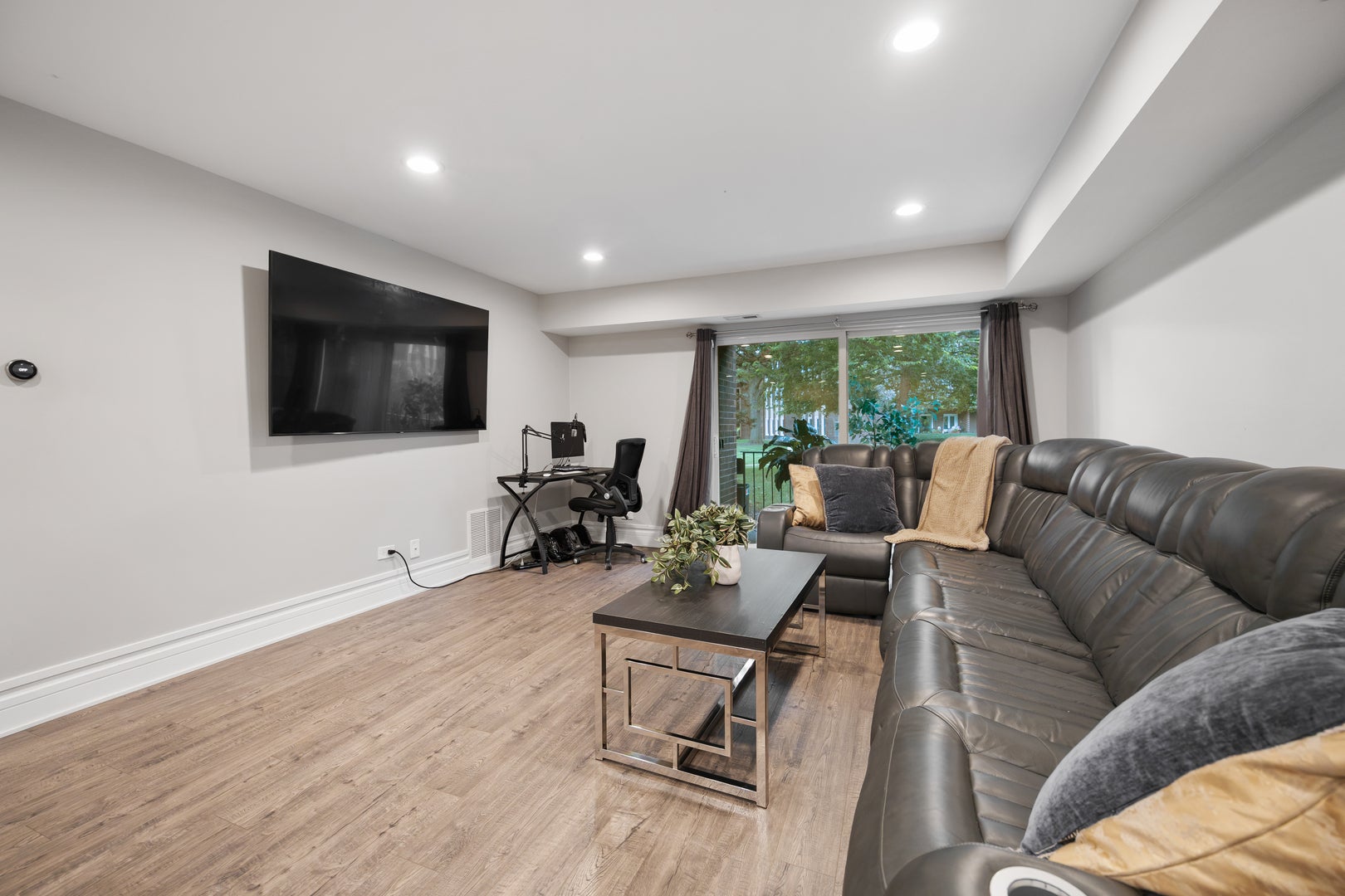 1430 Sandstone Drive 115