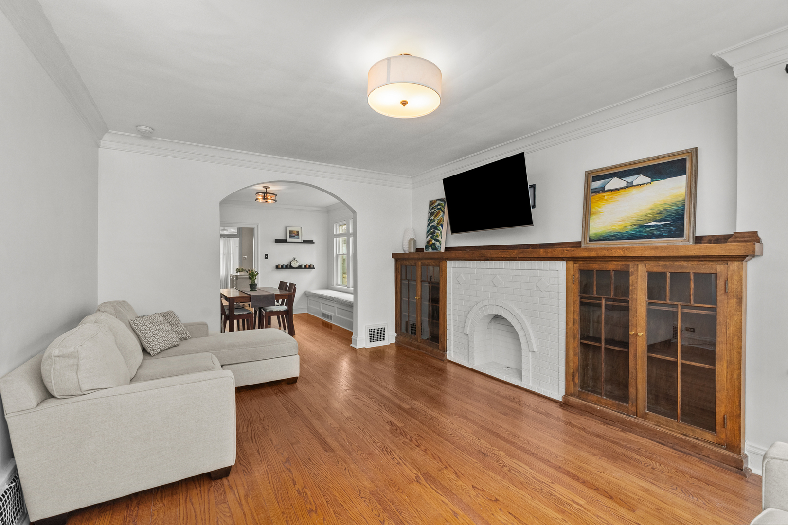 2605 Thayer Street