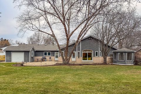 Tiny photo for 16373 W Menna Lane, Lincolnshire, IL 60069 (MLS # 12565489)