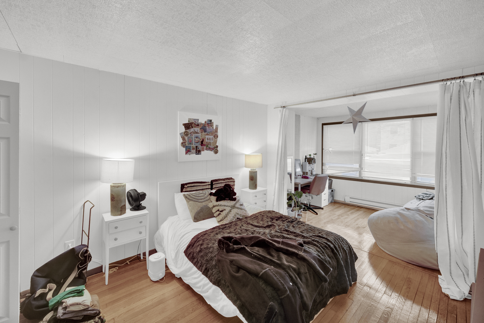 6315 N Lakewood Avenue