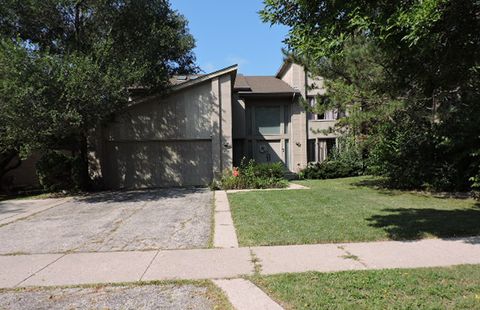 Tiny photo for 1400 Kingsport Court, Northbrook, IL 60062 (MLS # 12486595)