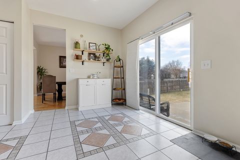 Tiny photo for 7 Elizabeth Court, Lake In The Hills, IL 60156 (MLS # 12579879)