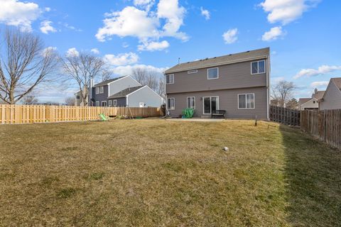 Tiny photo for 7 Elizabeth Court, Lake In The Hills, IL 60156 (MLS # 12579879)