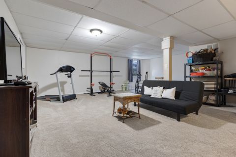 Tiny photo for 7 Elizabeth Court, Lake In The Hills, IL 60156 (MLS # 12579879)