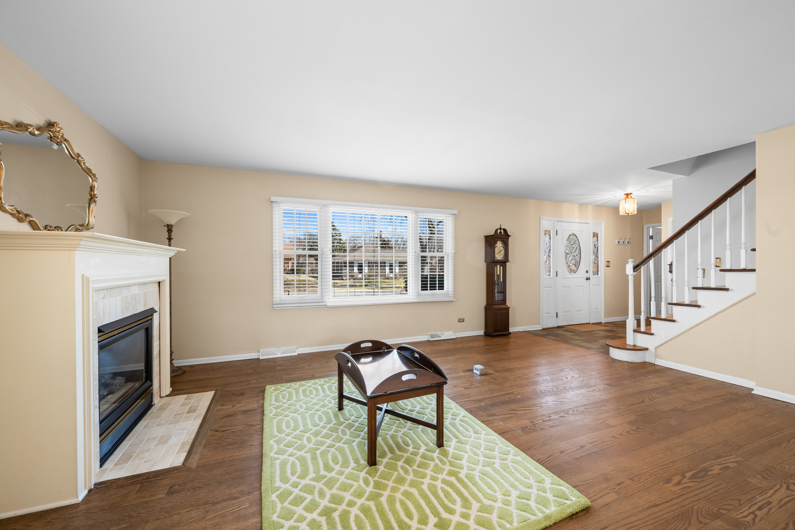 940 N Carmel Drive N