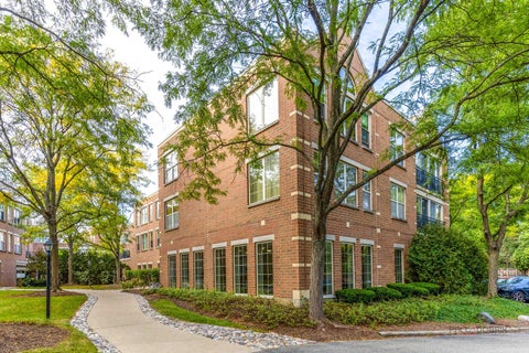 Tiny photo for 1625 Glenview Road #306, Glenview, IL 60025 (MLS # 12762786)