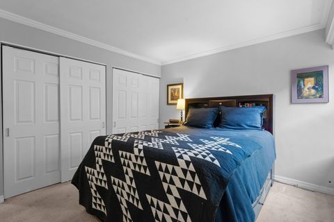 Tiny photo for 6118 N Sheridan Road #204, Chicago, IL 60660 (MLS # 12543869)