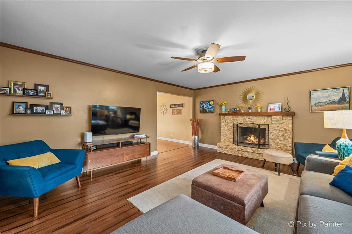 732 Hillside Court