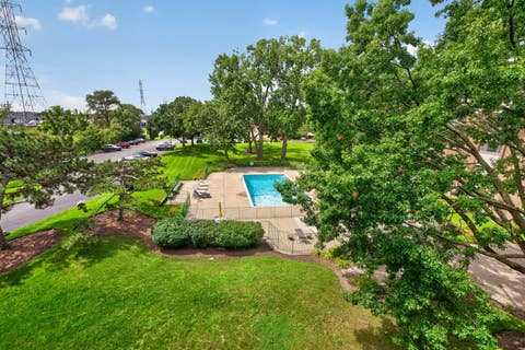 Tiny photo for 841 N York Street #428, Elmhurst, IL 60126 (MLS # 12737960)