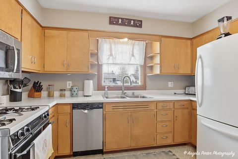 Tiny photo for 442 W Oriole Trail, Cary, IL 60013 (MLS # 12619906)