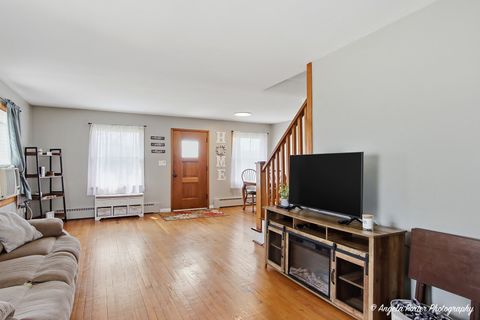 Tiny photo for 442 W Oriole Trail, Cary, IL 60013 (MLS # 12619906)