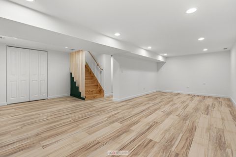 Tiny photo for 11055 S Avenue C, Chicago, IL 60617 (MLS # 12534287)