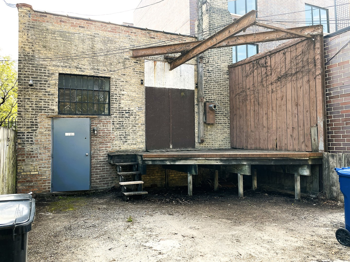 3117 N Clybourn Avenue