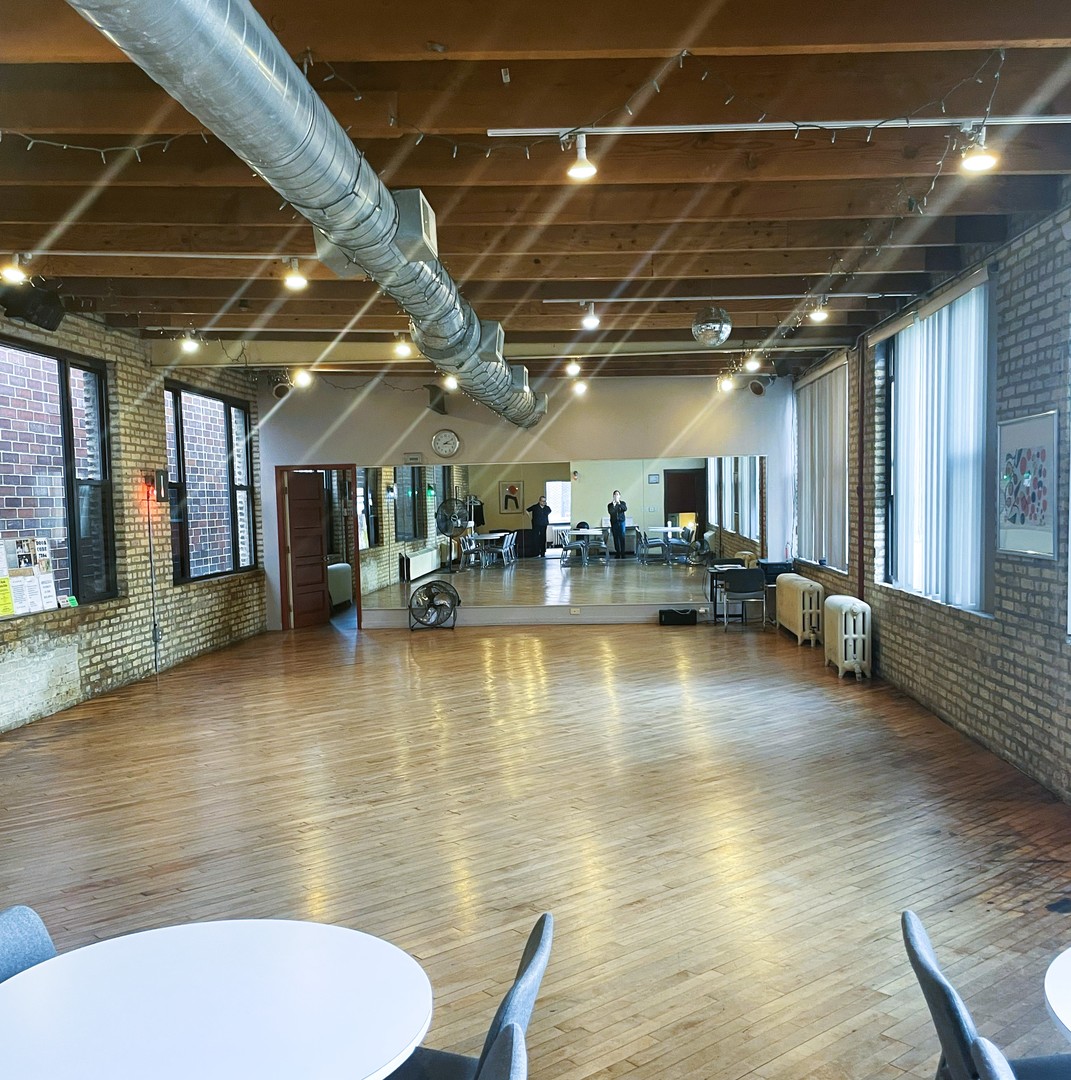 3117 N Clybourn Avenue