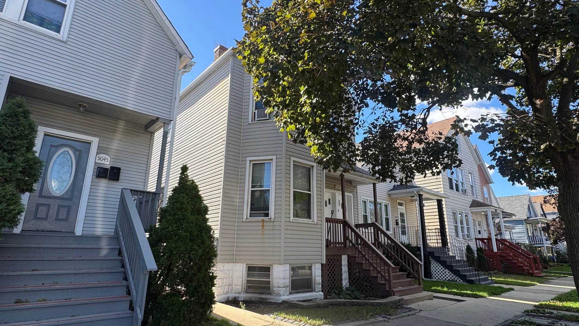 5047 W 30th Place