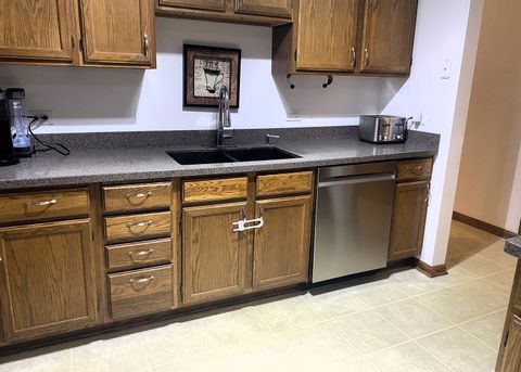 Tiny photo for 9400 Lindsay Street, Orland Hills, IL 60487 (MLS # 12610584)