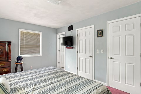 Tiny photo for 4 Vale Court, Moline, IL 61265 (MLS # 12708299)