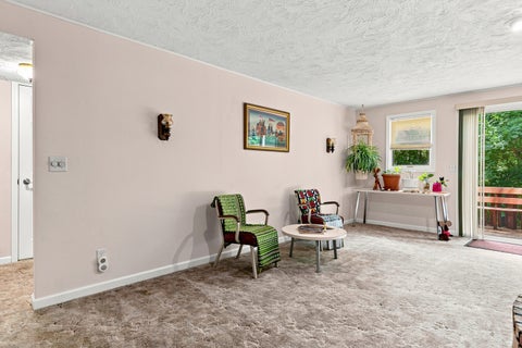 Tiny photo for 4 Vale Court, Moline, IL 61265 (MLS # 12708299)