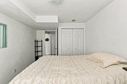 Tiny photo for 4 Vale Court, Moline, IL 61265 (MLS # 12708299)