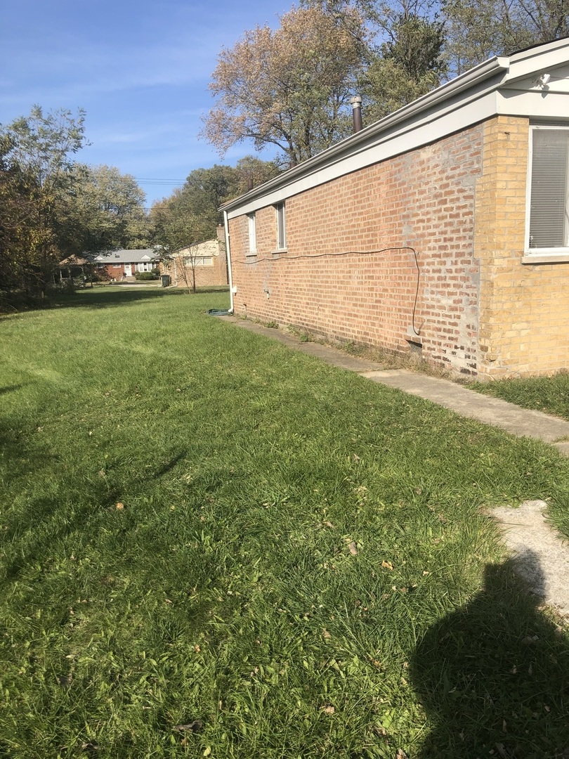4124 W 136th Place